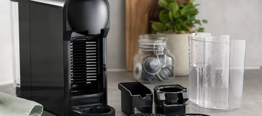 Kaffeekapselmaschinen taeglich reinigen: Die wichtigsten Handgriffe